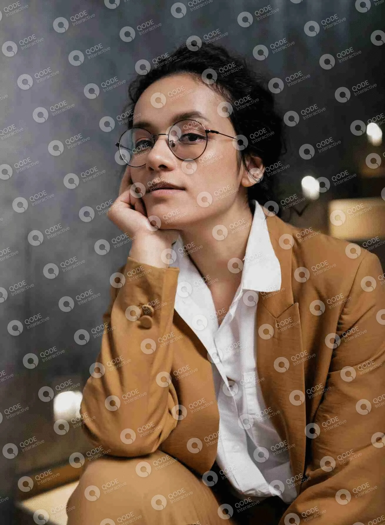 AI and Human Intelligence in Business